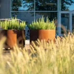 Vaso da fiori CIRCUM con gambe - corten - immagine 4
