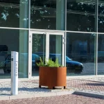 Vaso da fiori CIRCUM con gambe - corten - immagine 3